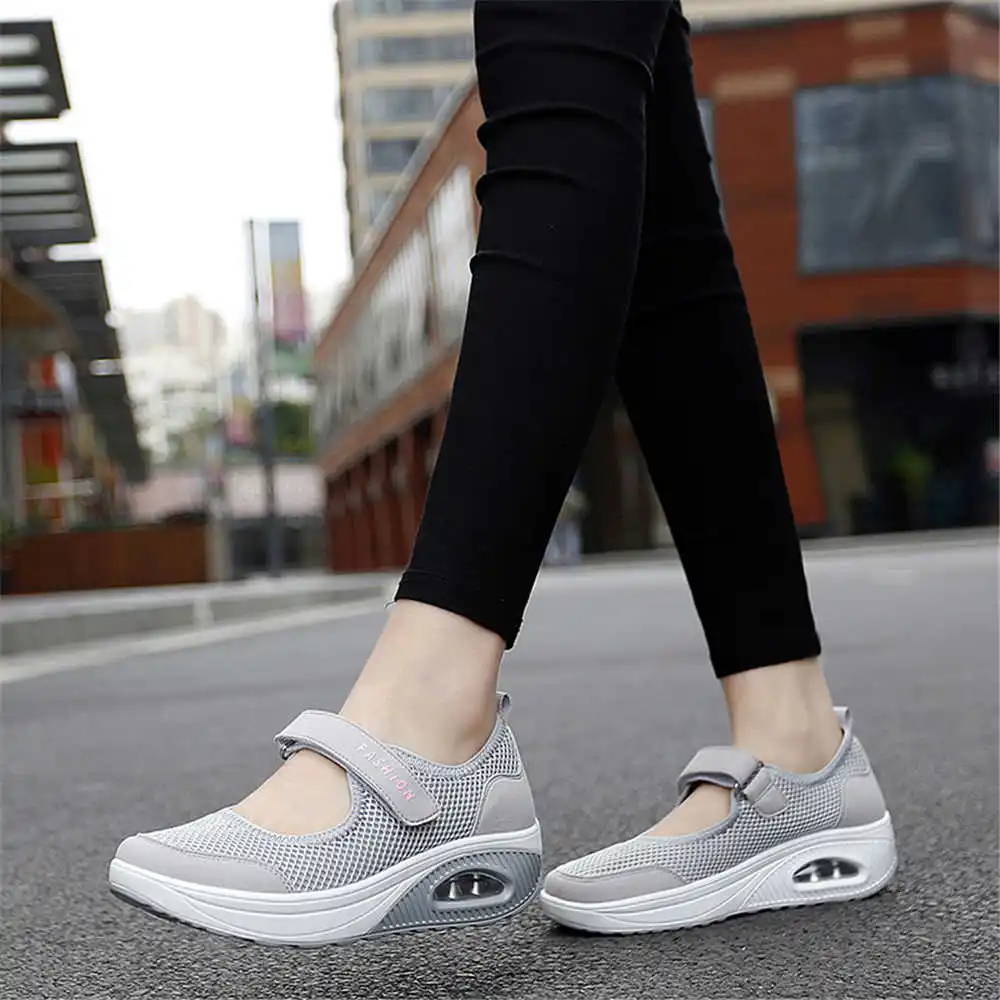 Tech Accessories Dropshipping - 36-41 Demi-season Colored Sneakers Walking Skates